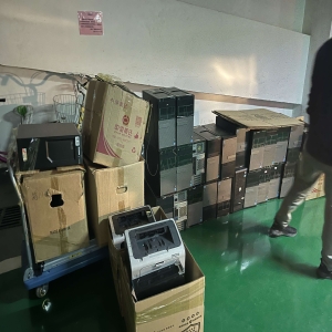 深圳暖心回收！小哥搬完舊物，還留下一張暖心服務(wù)卡